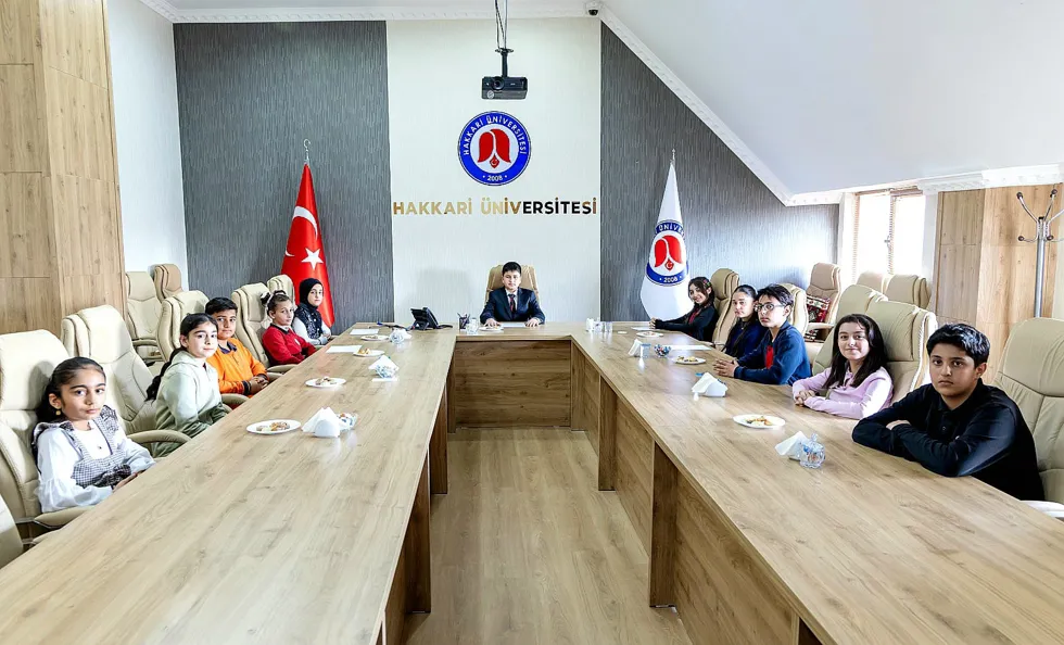 Koordinatörlüğümüz, Hakkari Üniversitesi Dil ve Edebiyat Topluluğu İş Birliğiyle 23 Nisan Çocuk Senatosu Etkinliğini Gerçekleştirdi etkinlik afişi