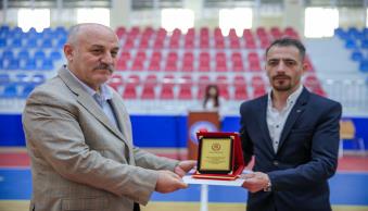 Üniversitemizde Başarılı Akademik ve İdari Personele Ödül Verildi