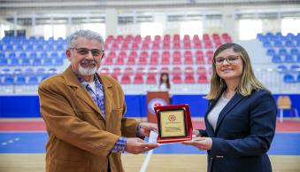 Üniversitemizde Başarılı Akademik ve İdari Personele Ödül Verildi