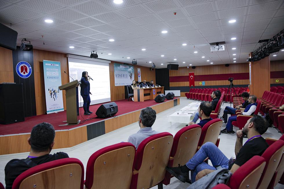 Üniversitemizde Mesleki Eğitimin Geleceği Kongresi Düzenlendi