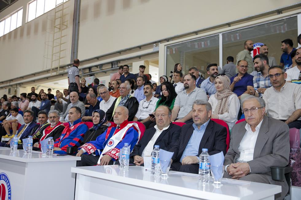 Üniversitemizde Mezuniyet Heyecanı