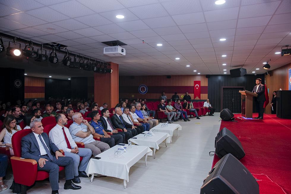 Üniversitemizde 15 Temmuz Demokrasi ve Milli Birlik Günü Anma Programı Düzenlendi