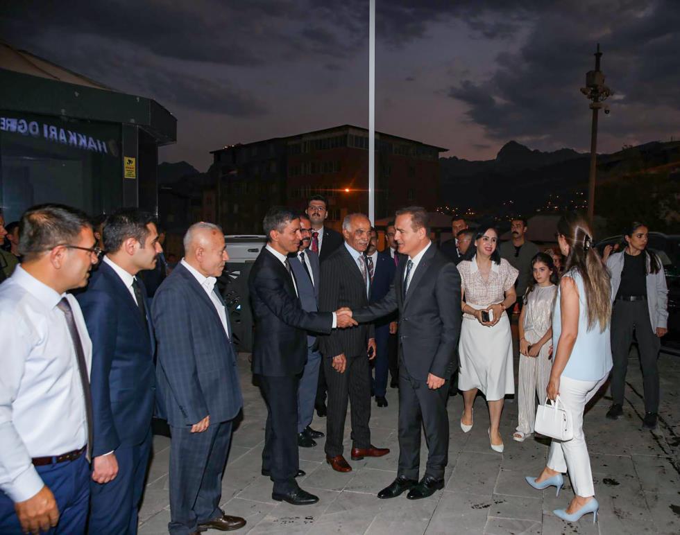 Rektörümüz Prof. Dr. Ömer Pakiş, İlimiz Valisi İdris Akbıyık’ın Onuruna Verilen Veda Yemeğine Katıldı