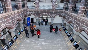 Üniversitemizde "Cumhuriyetin 100. Yılında Üç Kuşak Hakkari Fotoğraf Sergisi" Düzenlendi
