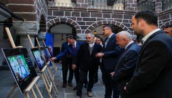 Üniversitemizde "Cumhuriyetin 100. Yılında Üç Kuşak Hakkari Fotoğraf Sergisi" Düzenlendi