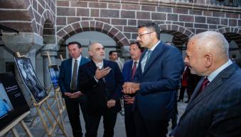 Üniversitemizde "Cumhuriyetin 100. Yılında Üç Kuşak Hakkari Fotoğraf Sergisi" Düzenlendi