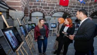 Üniversitemizde "Cumhuriyetin 100. Yılında Üç Kuşak Hakkari Fotoğraf Sergisi" Düzenlendi