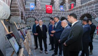 Üniversitemizde "Cumhuriyetin 100. Yılında Üç Kuşak Hakkari Fotoğraf Sergisi" Düzenlendi