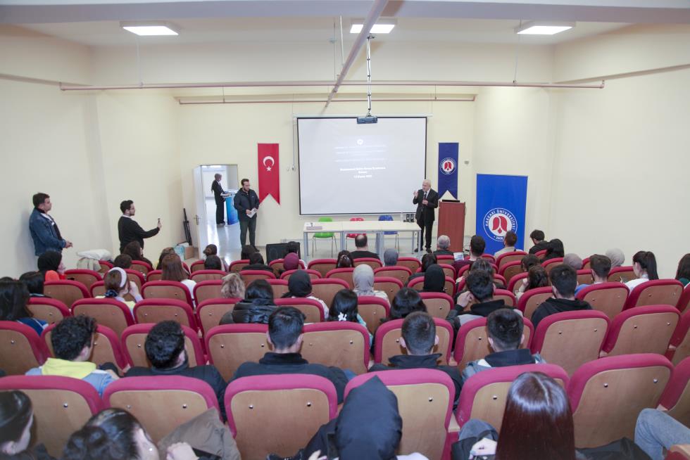 Üniversitemizde Gençlerle Erasmus Buluşmaları 1 Kapsamında Program Düzenlendi