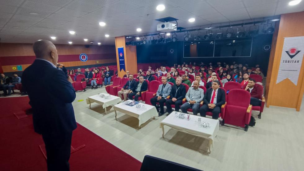 Üniversitemizde TÜBİTAK Proje Hazırlama Eğitimi Düzenlendi