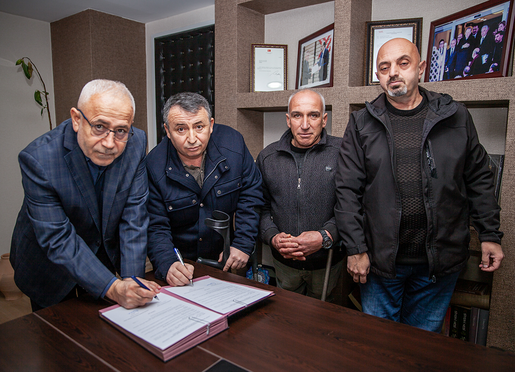 Üniversitemiz ile Hakkari Bedensel Engelliler Derneği Arasında İş Birliği Protokolü İmzalandı