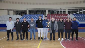 Üniversitemizde Düzenlenen Voleybol Turnuvası Sona Erdi