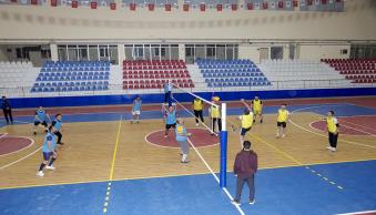 Üniversitemizde Düzenlenen Voleybol Turnuvası Sona Erdi