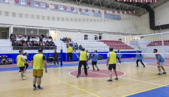 Üniversitemizde Düzenlenen Voleybol Turnuvası Sona Erdi