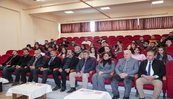 Hakkari Valisi Ali Çelik Öğrencilerimizle Bir Araya Geldi