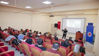 Üniversitemizde “Atıklardan Hayat Bulan Ergonomik Tasarım Eserleri” Konulu Etkinlik Düzenlendi