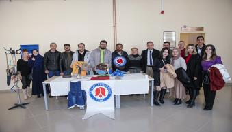 Üniversitemizde “Atıklardan Hayat Bulan Ergonomik Tasarım Eserleri” Konulu Etkinlik Düzenlendi