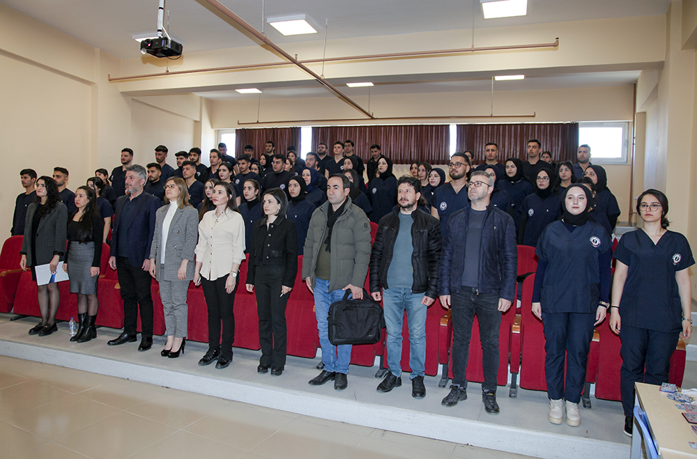 Üniversitemiz Hemşirelik Bölümü Öğrencileri Üniforma Giydi