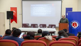 Üniversitemizde Akademik Süreli Yayıncılık Konulu Söyleşi Düzenlendi