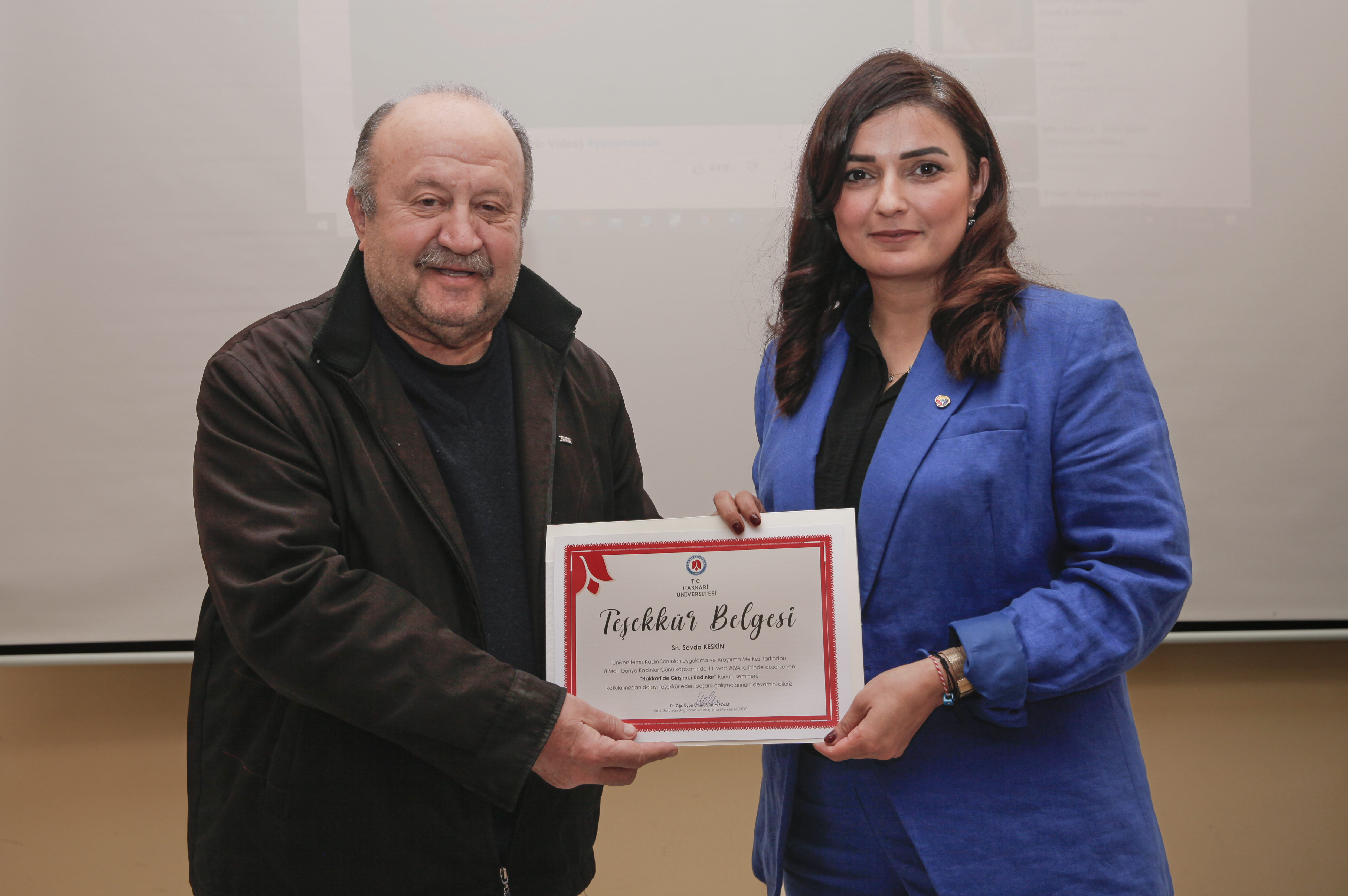 Hakkari'de Girişimci Kadınlar Konulu Seminer Düzenlendi