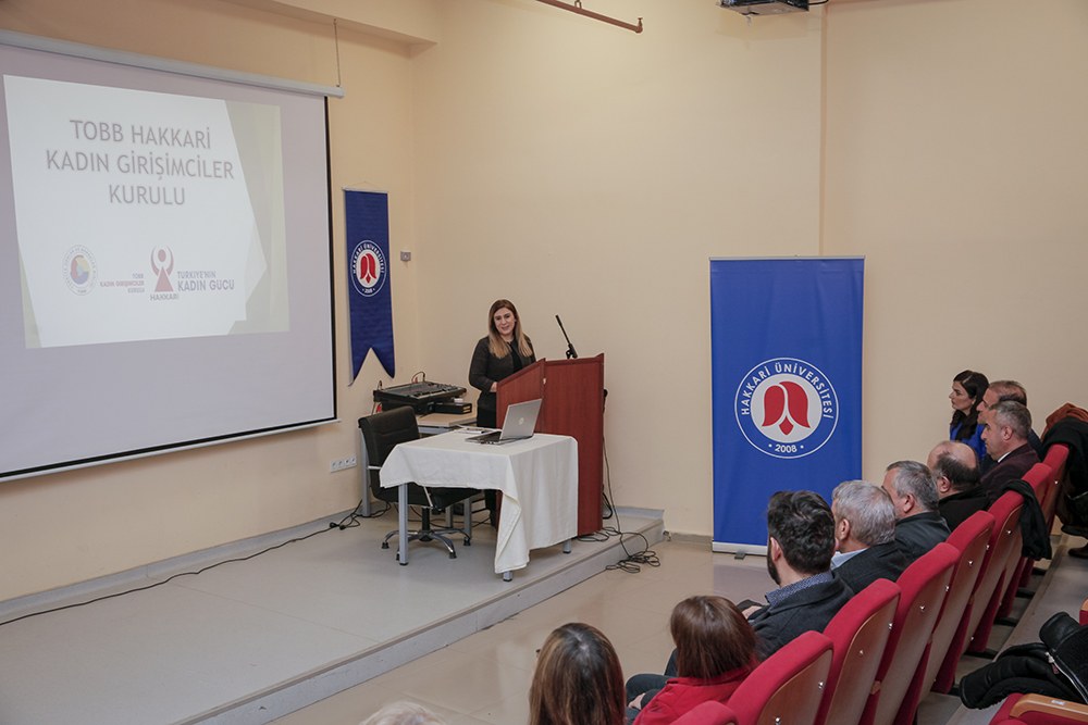 Hakkari'de Girişimci Kadınlar Konulu Seminer Düzenlendi