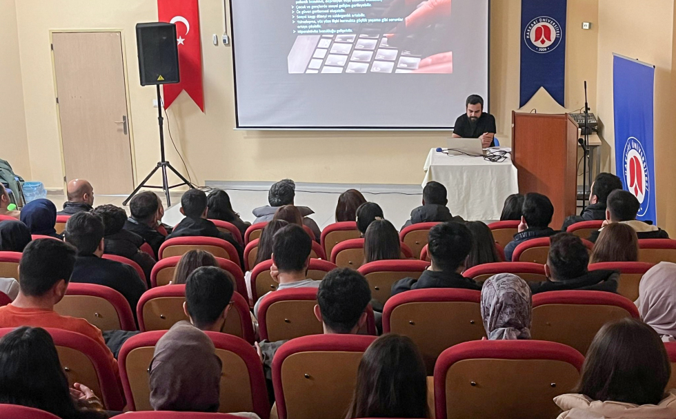 Üniversitemizde "Davranışsal Bağımlılıklarla Mücadele" Semineri Düzenlendi