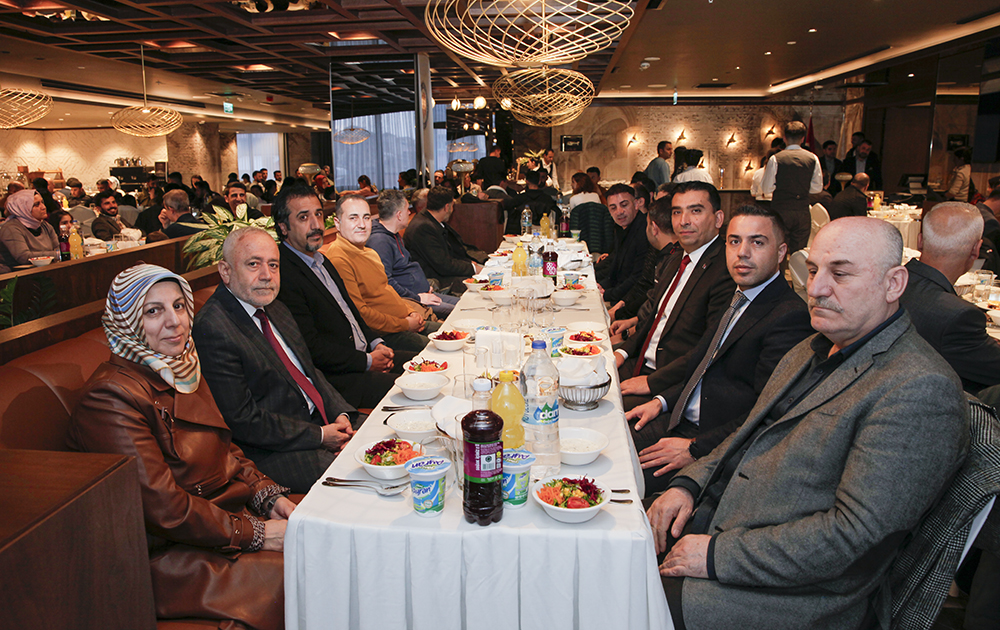 Yüksekova MYO Personeli ve Öğrencileri İftarda Buluştu