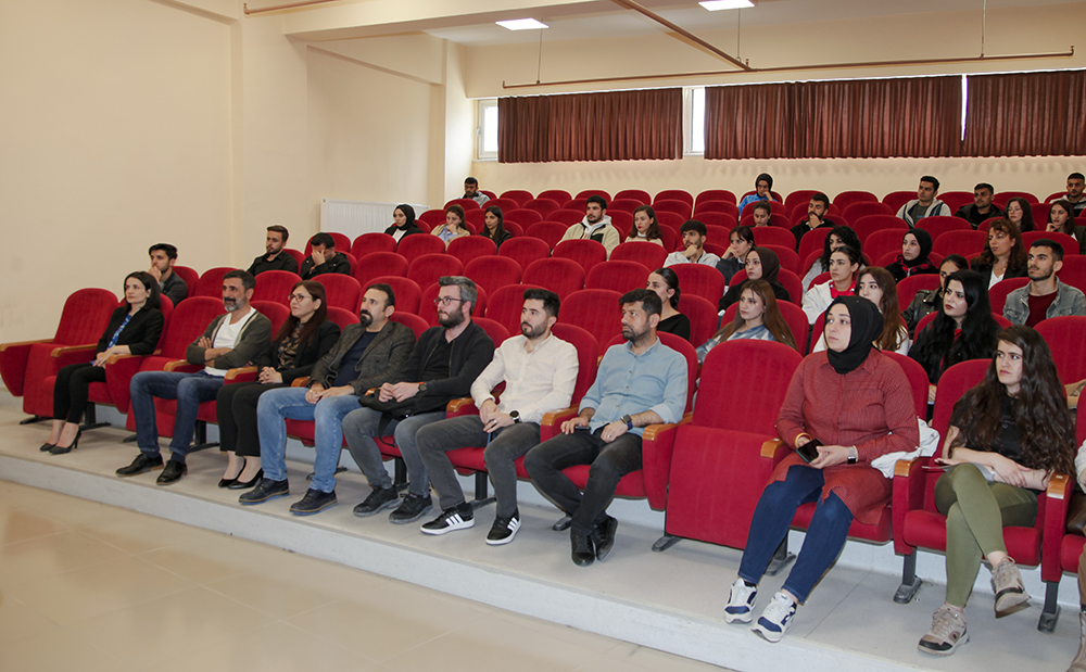 Üniversitemizde "Güvenli İnternet Kullanımı" Konulu Seminer Düzenlendi