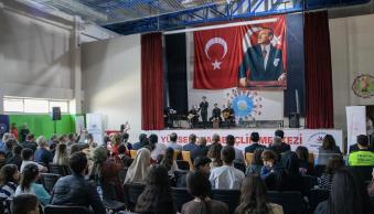 Üniversitemizde 19 Mayıs Bayramı Kapsamında  Karma Resim Sergisi Düzenledi