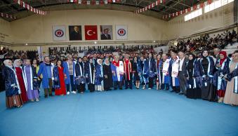 Üniversitemizde 2023-2024 Eğitim Öğretim Yılı Mezuniyet Töreni Gerçekleştirildi