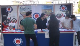Üniversitemiz Tanıtım ve Tercih Günlerinde Öğrencileri Bilgilendiriyor