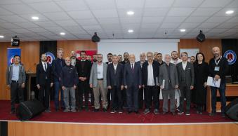 Üniversitemizde æölemerik Kalesi ve Bajar (Eski Şehir) Kültür Yolu æalıştayı Düzenlendi