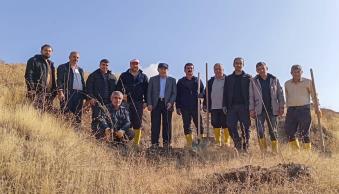 Üniversitemiz Zeynelbey Yerleşkesinde Fidan Dikimi Gerçekleştirildi