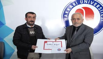 Rektörümüz Cumhuriyetin Yüzüncü Yılında Üç Kuşak Hakkâri Projesinin Görüşmecileri ile Bir Araya Geldi