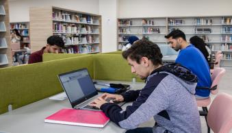 Üniversitemiz Merkez Kütüphanesi, Modern ve Geniş Olanaklarıyla Hizmet Sunuyor