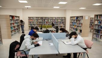 Üniversitemiz Merkez Kütüphanesi, Modern ve Geniş Olanaklarıyla Hizmet Sunuyor
