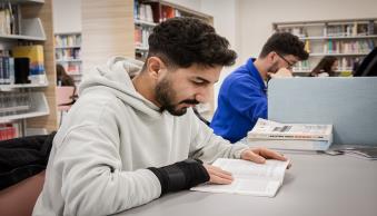Üniversitemiz Merkez Kütüphanesi, Modern ve Geniş Olanaklarıyla Hizmet Sunuyor