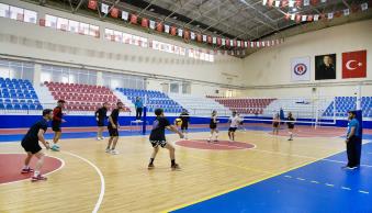 Öğrencilerimize Yönelik Düzenlenen Spor Turnuvaları Sona Erdi