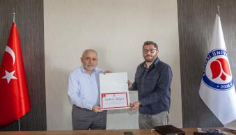 Rektörümüze Teşekkür Plaketi Takdim Edildi
