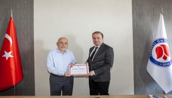Rektörümüze Teşekkür Plaketi Takdim Edildi