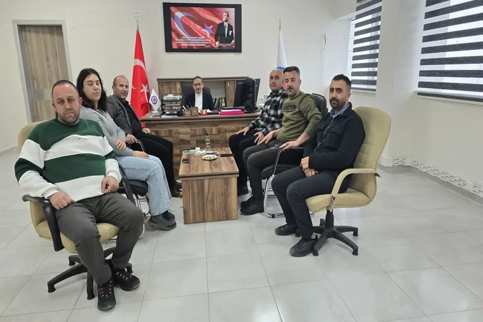 İlahiyat Fakültesi’nde Yeni Dekan, İdari Personelle Tanışma ve Değerlendirme Toplantısı Düzenledi