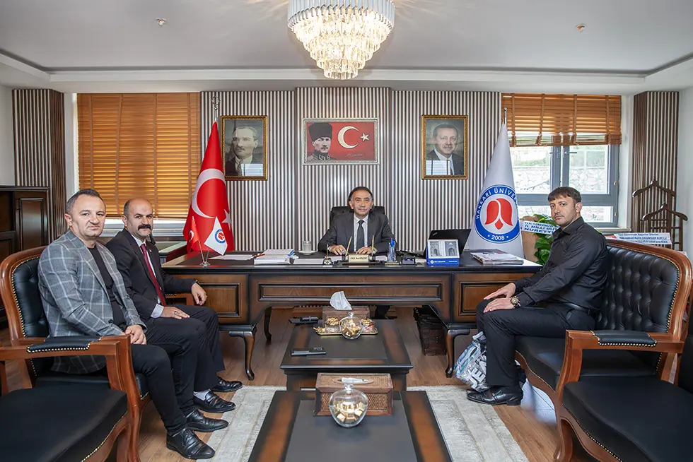 Hakkâri Şehit Aileleri ve Gazileri Vakfı İl Başkanından Rektörümüze Ziyaret