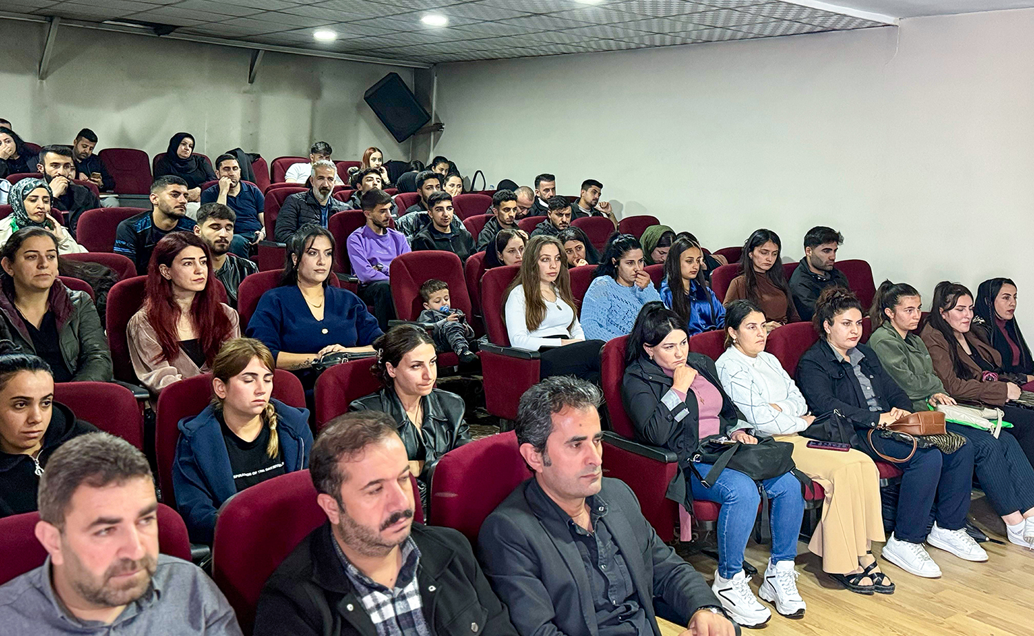 Yüksekova Meslek Yüksekokulu Öğrencilerine “Üreme Sağlığı” Eğitimi Verildi