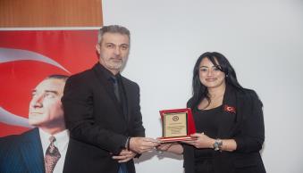 Üniversitemizde Akademik Performans Ödül Töreni Düzenlendi