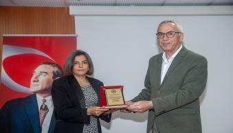 Üniversitemizde Akademik Performans Ödül Töreni Düzenlendi