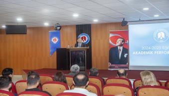 Üniversitemizde Akademik Performans Ödül Töreni Düzenlendi