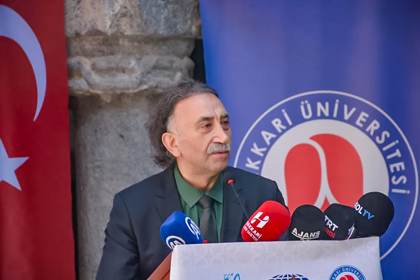 Üniversitemiz Ev Sahipliğinde Kadim Şehir Hakkâri Çalıştayı Düzenlendi