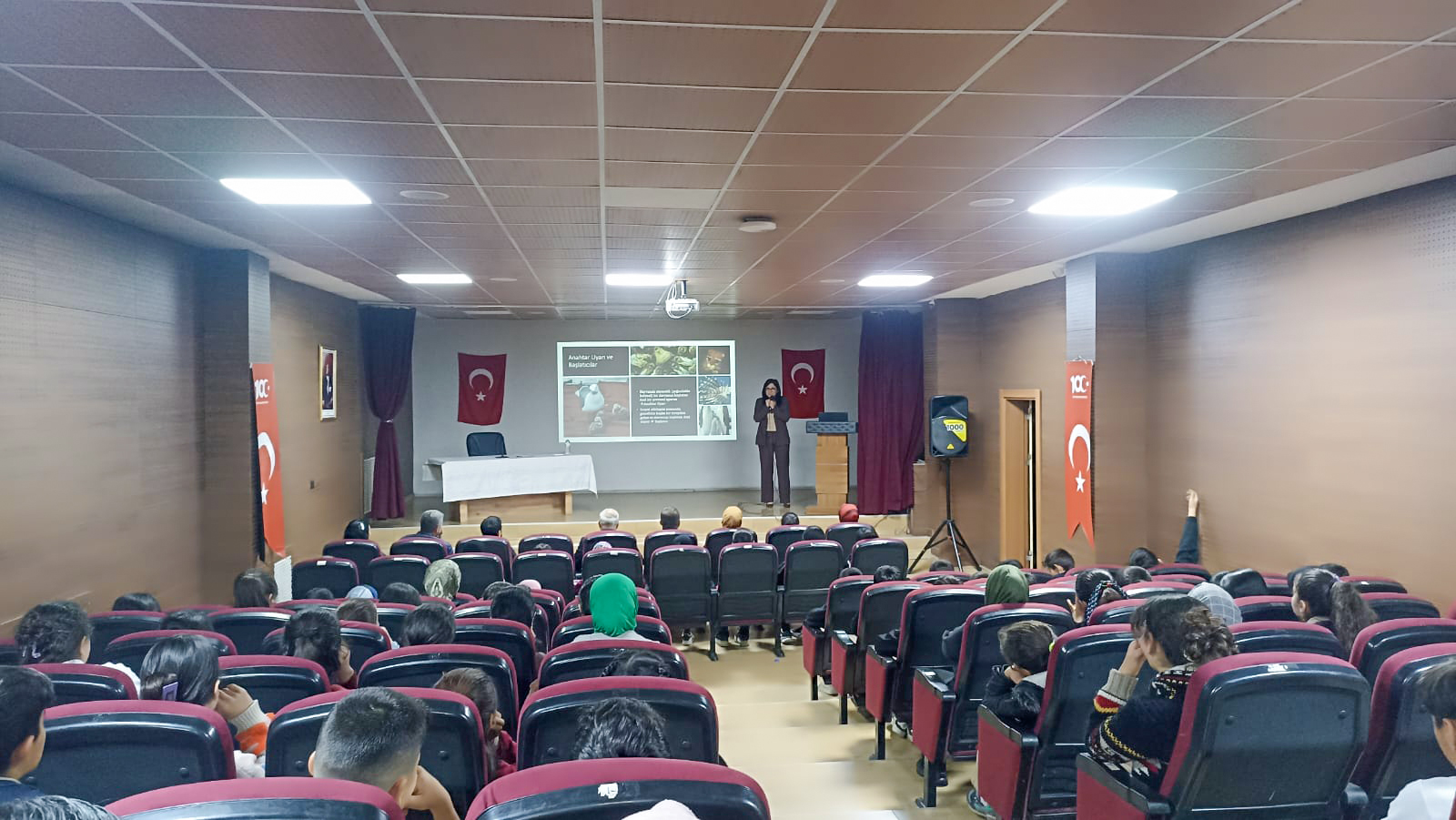 Üniversitemiz Öğretim Üyeleri TÜBİTAK Bilim Söyleşileriyle Öğrencilerle Buluştu