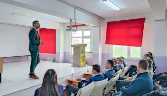 Üniversitemiz Öğretim Üyeleri TÜBİTAK Bilim Söyleşileriyle Öğrencilerle Buluştu