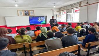 Üniversitemiz Öğretim Üyeleri TÜBİTAK Bilim Söyleşileriyle Öğrencilerle Buluştu